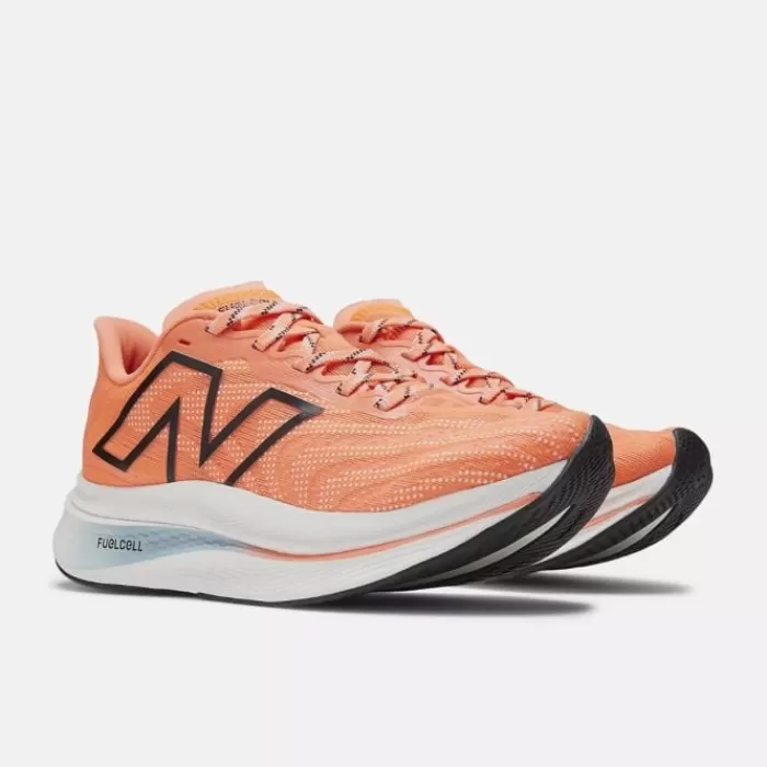 New Balance FuelCell SuperComp Trainer V2