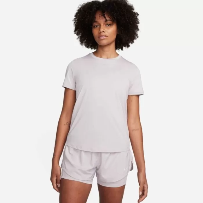 Nike Dri-FIT One Classic Short Sleeve Tee