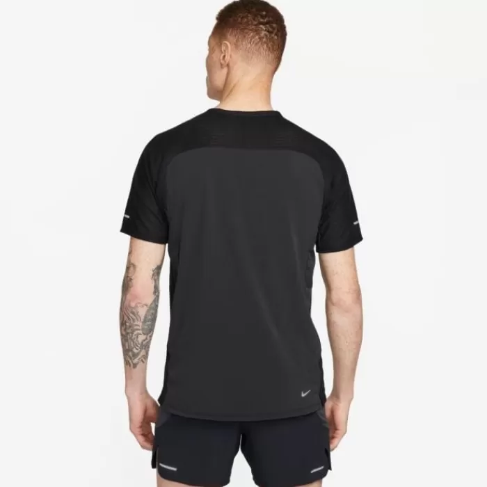 Nike Dri-FIT Solar Chase Short Sleeve Tee