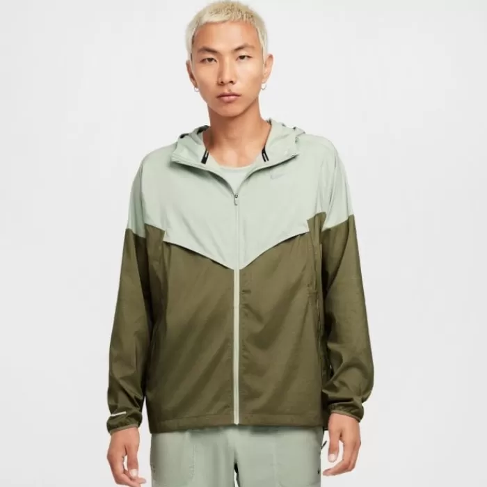 Nike Impossibly Light Windrunner Jacket